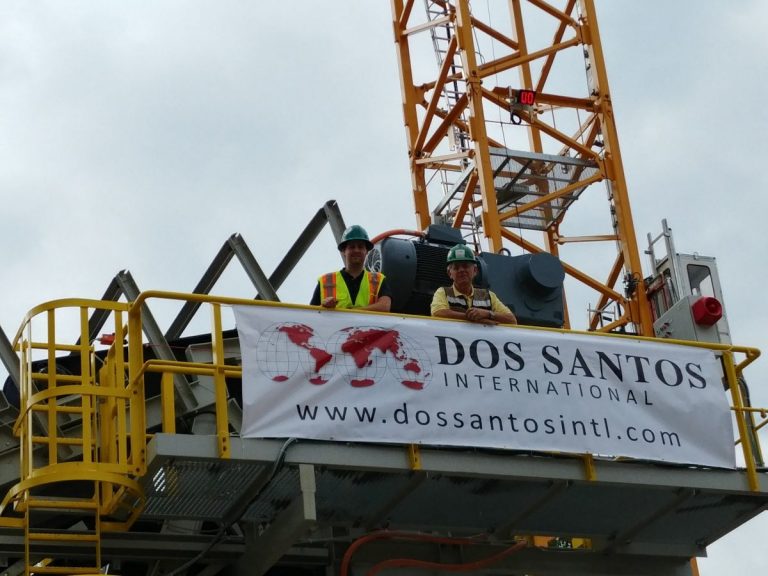 Read more about the article Get the Muck Out with Sandwich Belt High Angle Conveyors