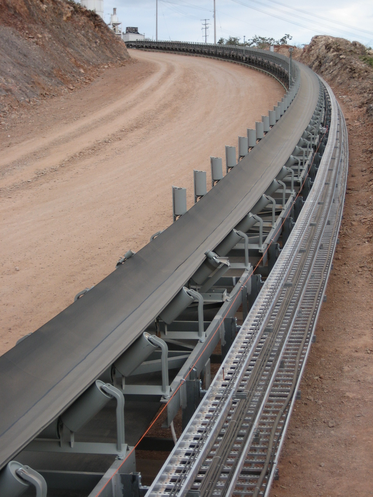 DSI Horizontally Curving Overland Conveyor TB-26 for Los Filos, Goldcorp - 400m radius-image